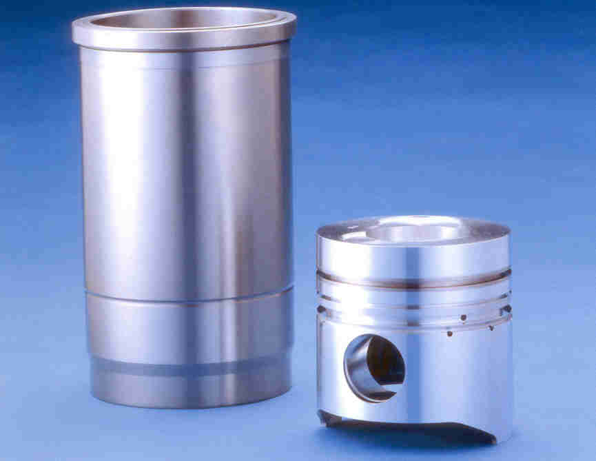 Picture-Piston & Cylinder Liner
